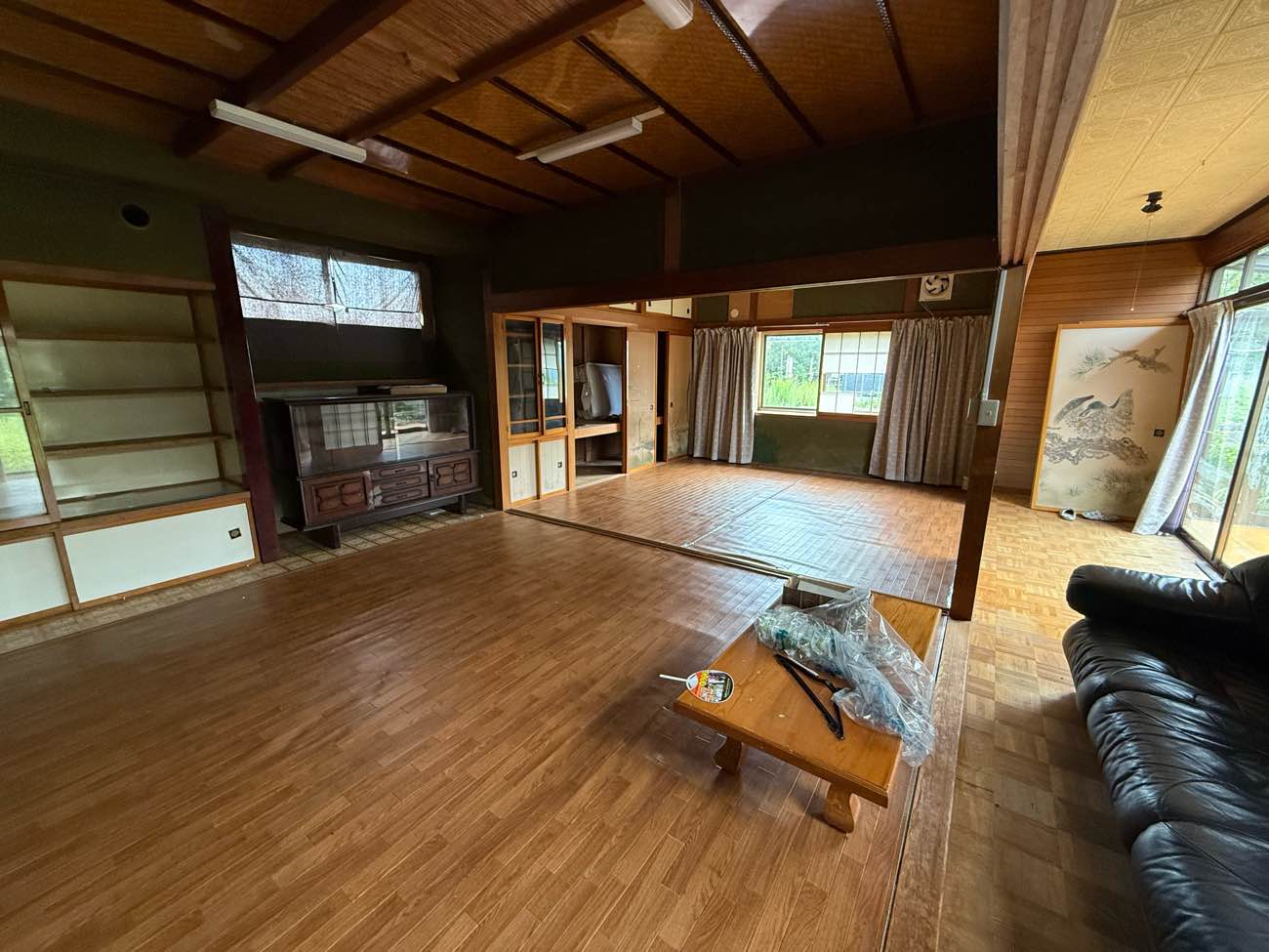 8DK中古住宅🏠車庫付き🚙見学可能！ 写真
