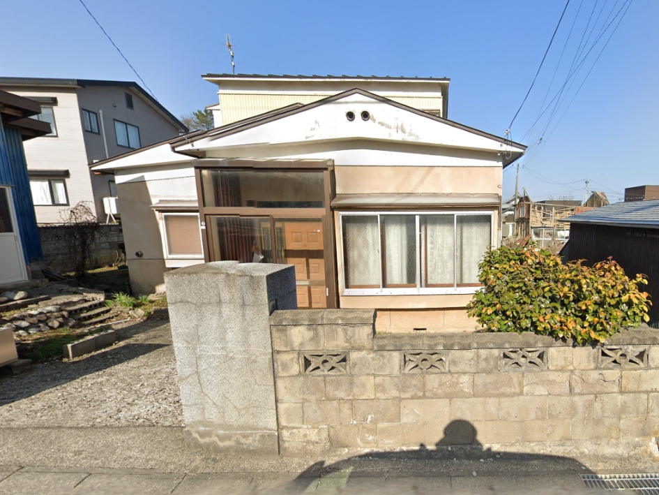 森田月見野215番7の古家外観(更地と合わせた2物件セット)